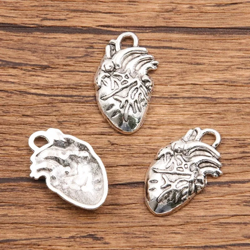 1 Piece Alloy Heart Shape Skull Pendant