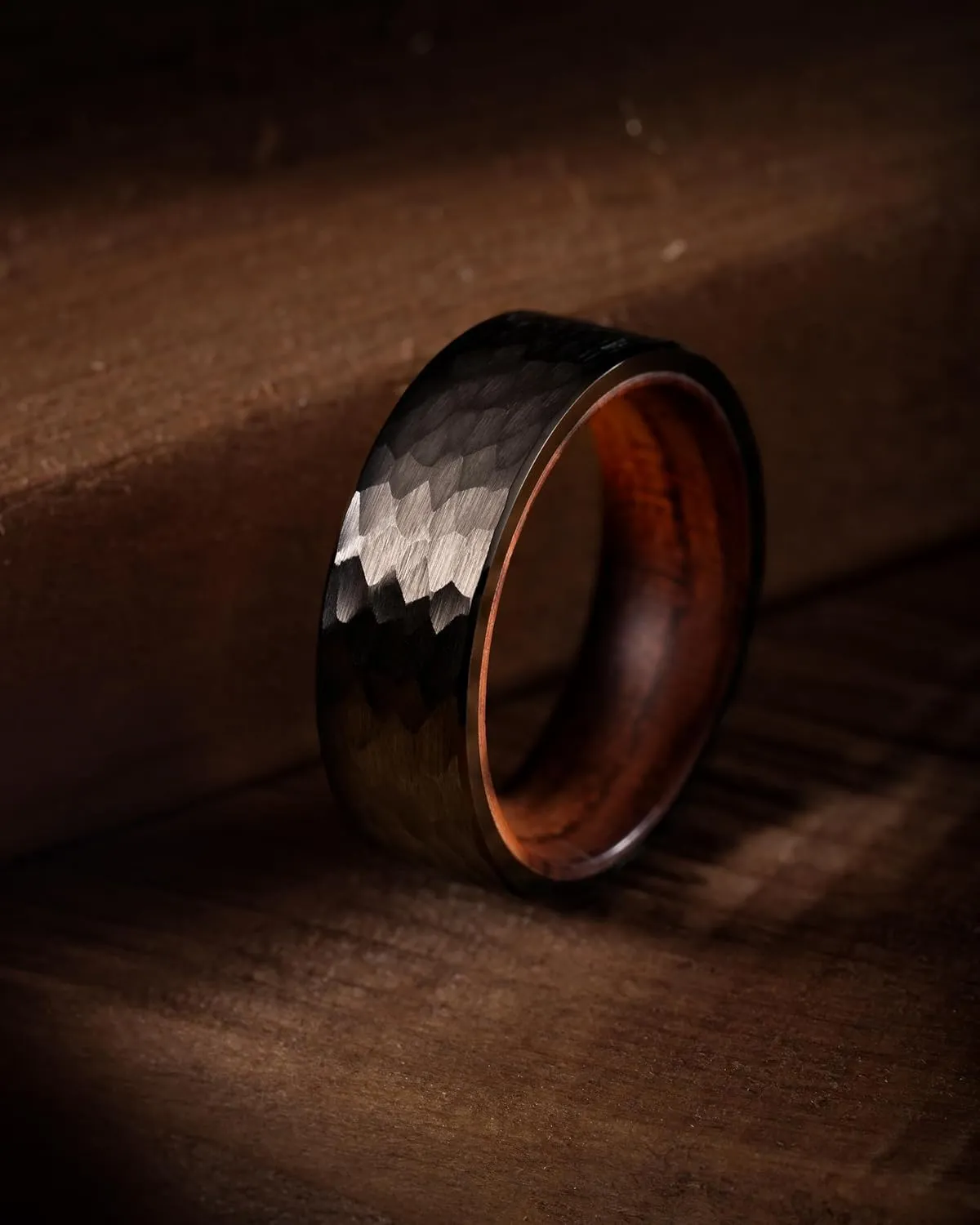 100S JEWELRY Black Hammered Finish Tungsten Rings For Men With Inner Rosewood Wedding Promise Band Size 6-16