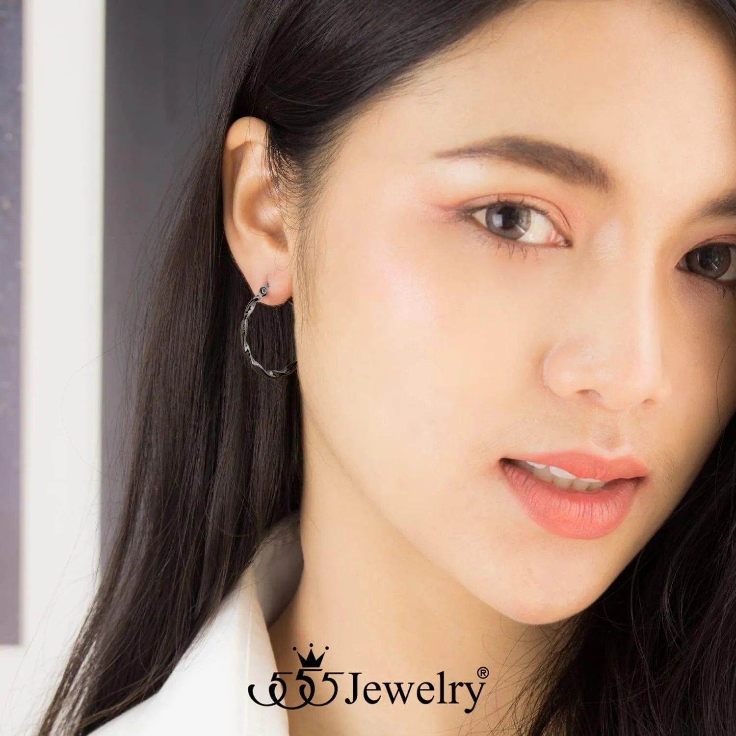 555Jewelry Medium Twisted Wire Round Stainless Steel Hoop Earrings for Women