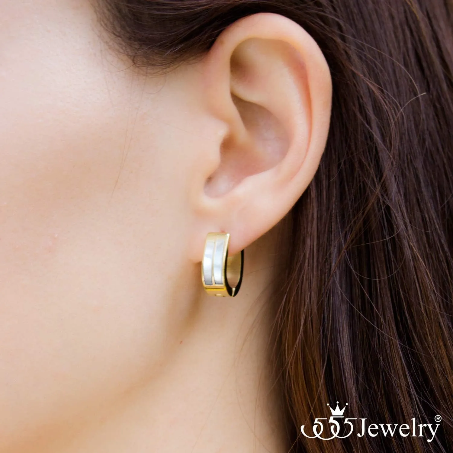 555Jewelry Stainless Steel & Shell Oval Hoop Huggie Earrings for Women & Girls