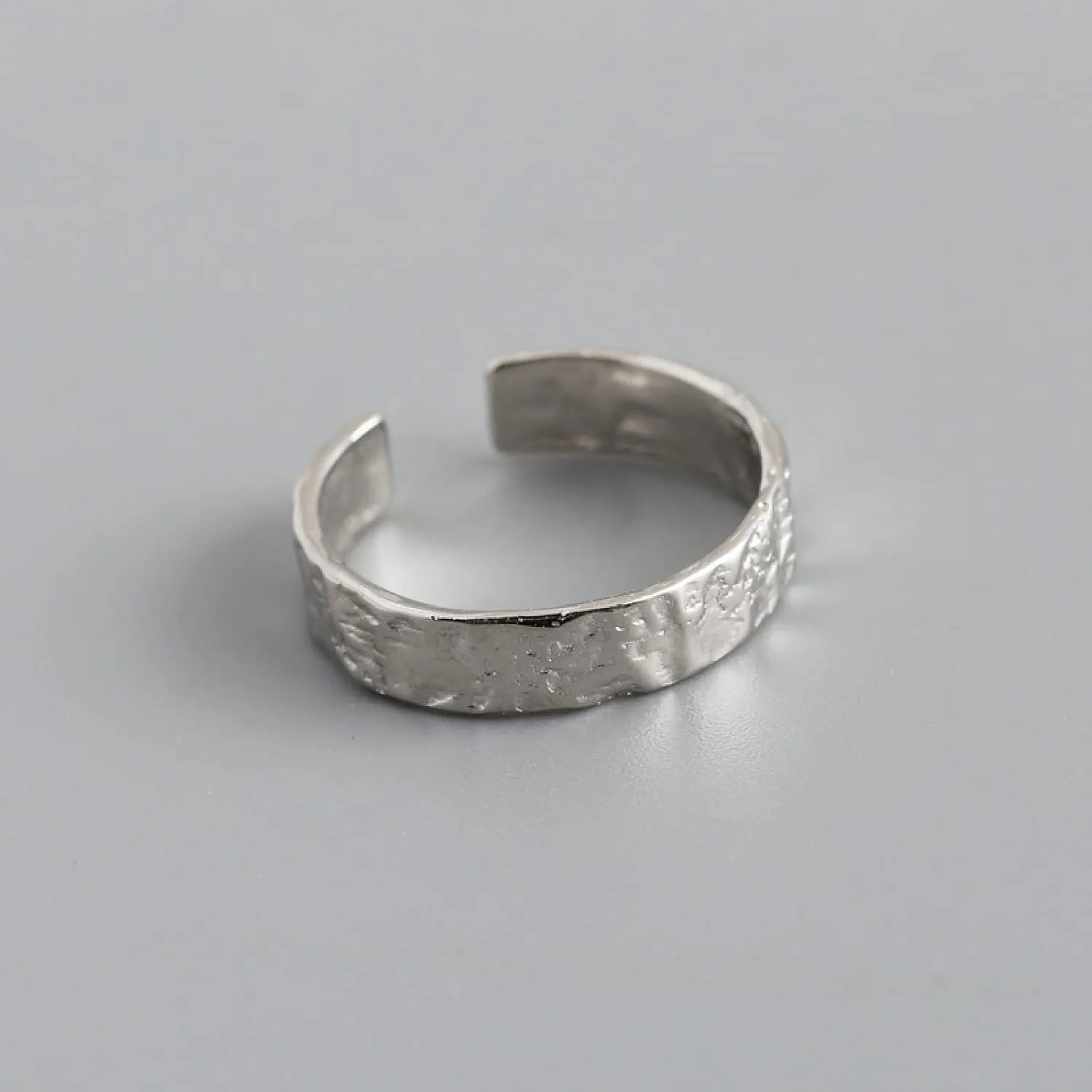 925 Sterling Silver Minimalist Hammered Textured Handmade Ring, 4.2mm Wide Ring Band   2mm Thin Knuckle Midi Stacking Ring, Adjustable Stackable Ring Size 6 to 9