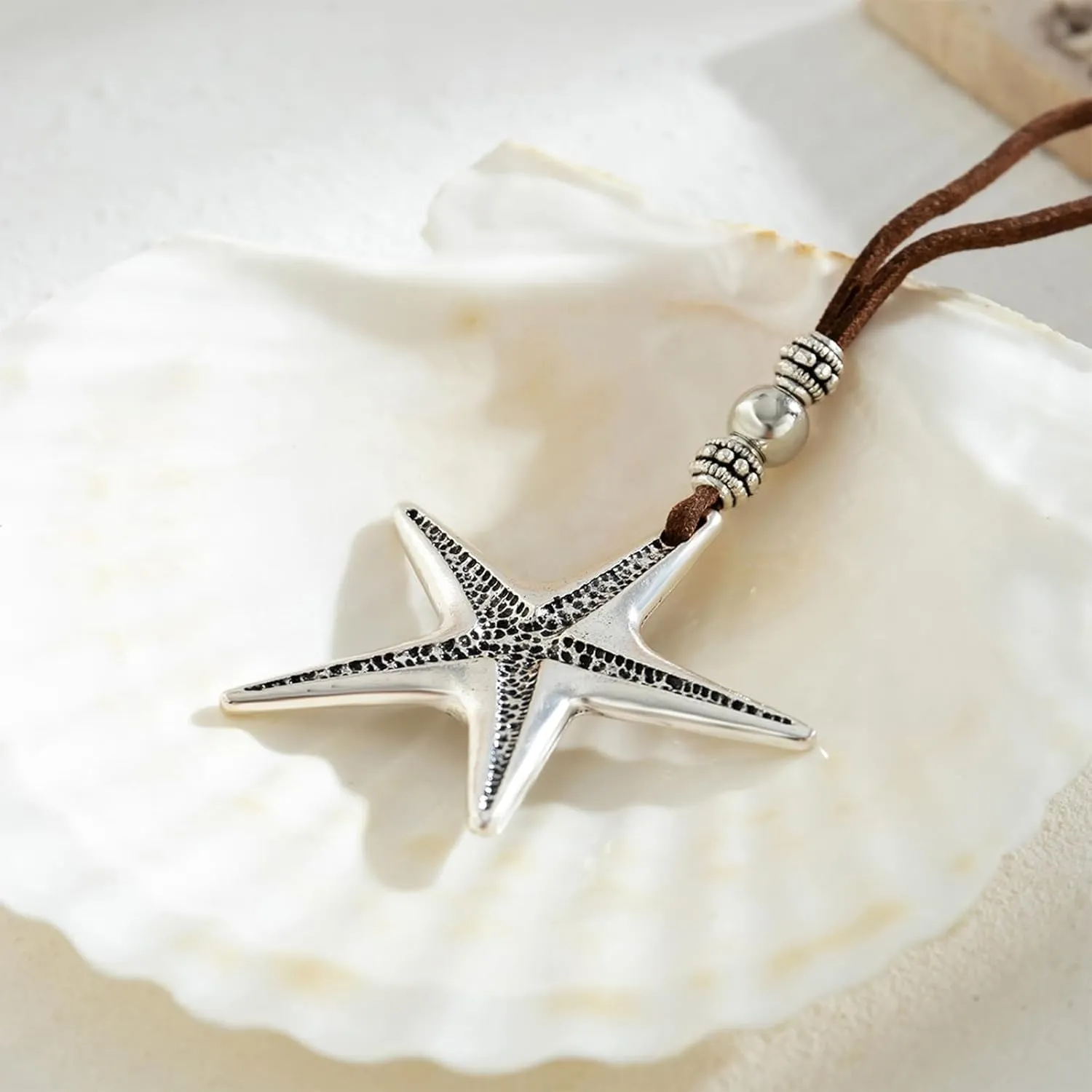 Aonklot Starfish Necklace Gold Seashell Charm Necklaces for Women Trendy Ocean Shell Accessories Beach Necklaces Summer Outfits for Women 2025 Vacation