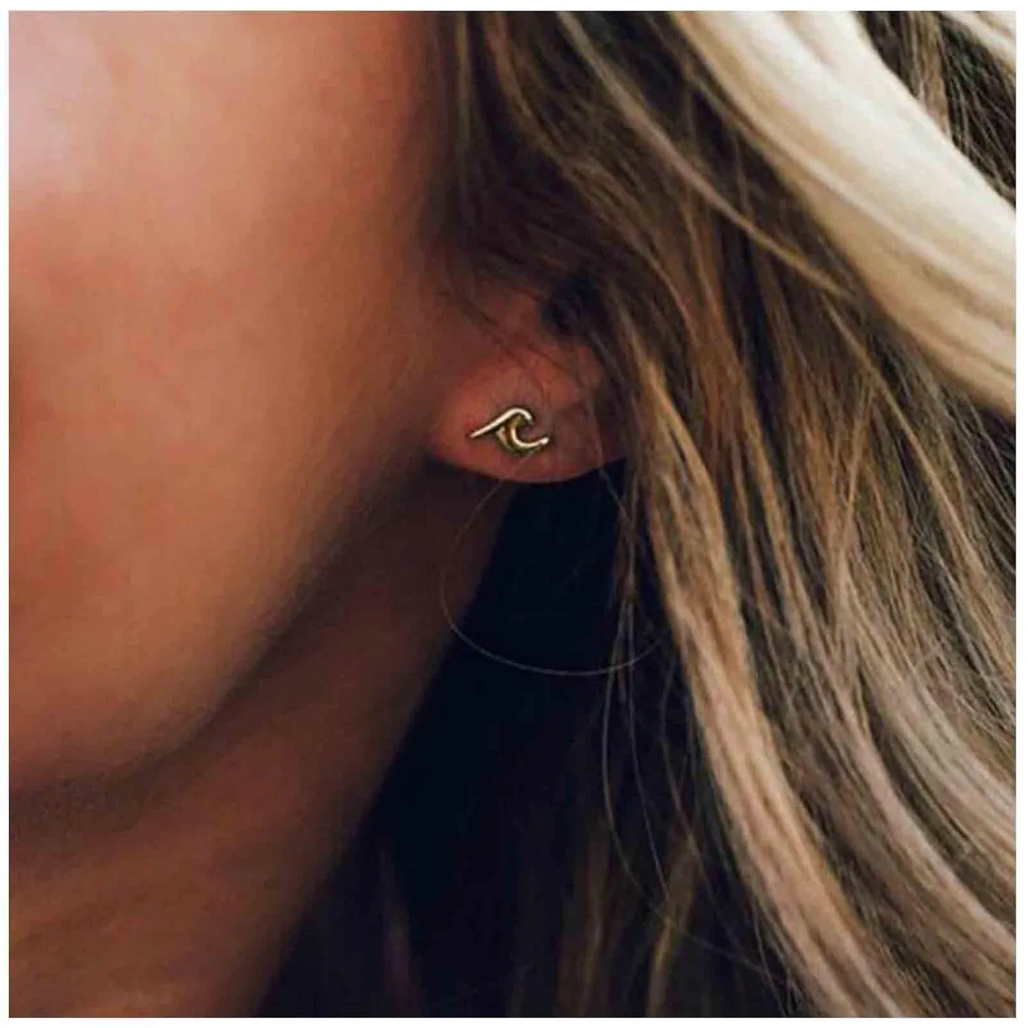 Bohemia Tiny Wave Earrings Silver Ocean Wave Studs Earrings Summer Beach Sea Earrings Minimalist Earrings Jewelry for Women