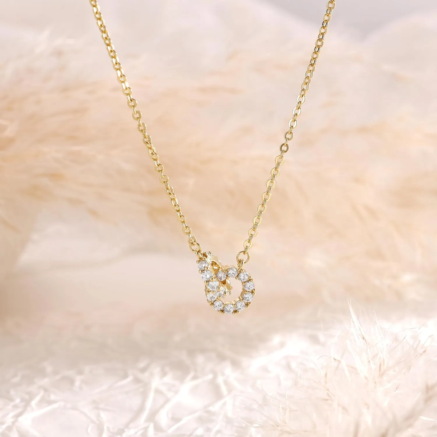 CHESKY Gold Diamond Pendant Necklace for Women, Dainty 14K Gold Plated CZ Pendant Necklace Trendy Cubic Zirconia Choker Necklaces for Women Simple Gold Everyday Jewelry Gifts