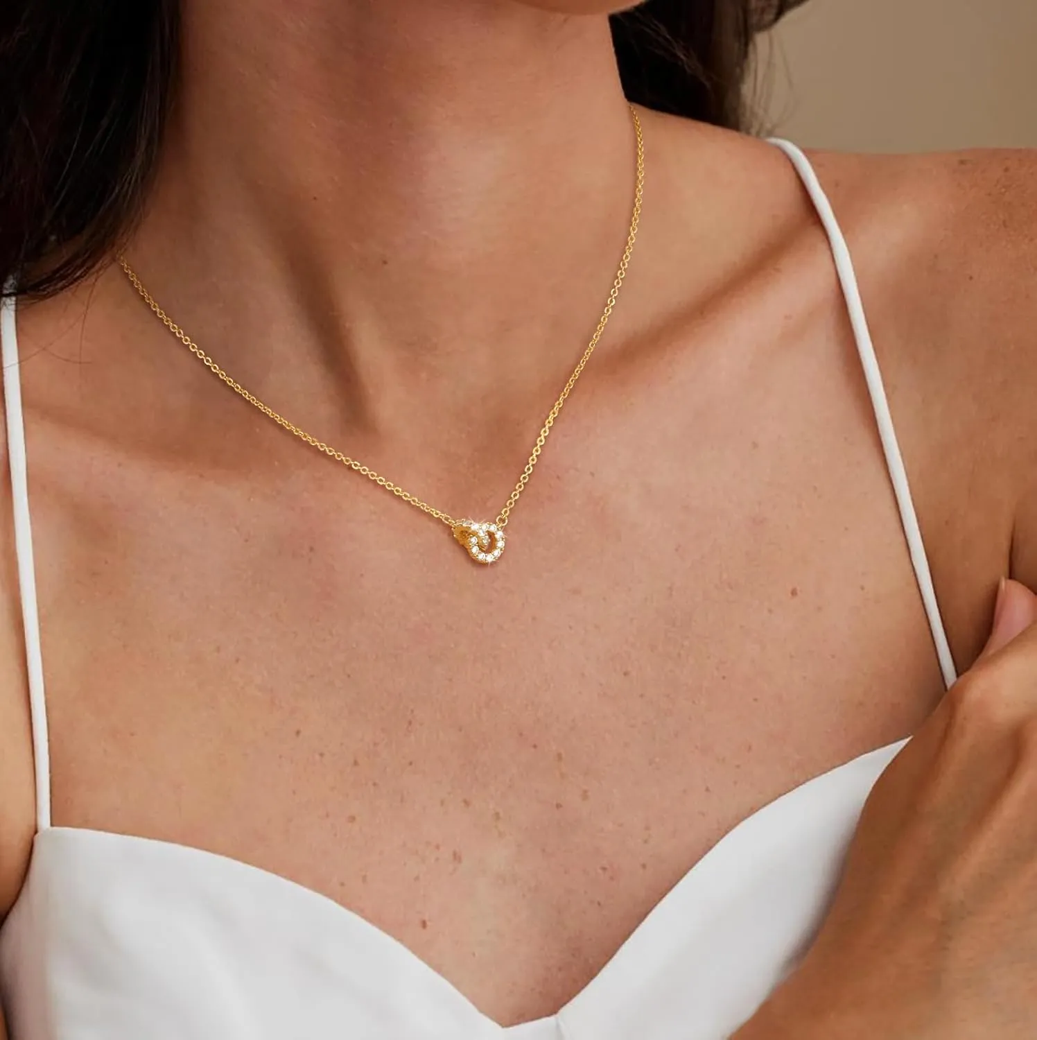 CHESKY Gold Diamond Pendant Necklace for Women, Dainty 14K Gold Plated CZ Pendant Necklace Trendy Cubic Zirconia Choker Necklaces for Women Simple Gold Everyday Jewelry Gifts
