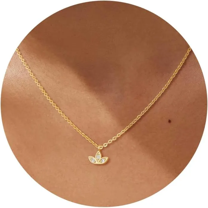 CHESKY Gold Diamond Pendant Necklace for Women, Dainty 14K Gold Plated CZ Pendant Necklace Trendy Cubic Zirconia Choker Necklaces for Women Simple Gold Everyday Jewelry Gifts