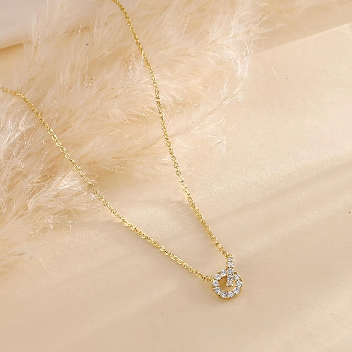 CHESKY Gold Diamond Pendant Necklace for Women, Dainty 14K Gold Plated CZ Pendant Necklace Trendy Cubic Zirconia Choker Necklaces for Women Simple Gold Everyday Jewelry Gifts