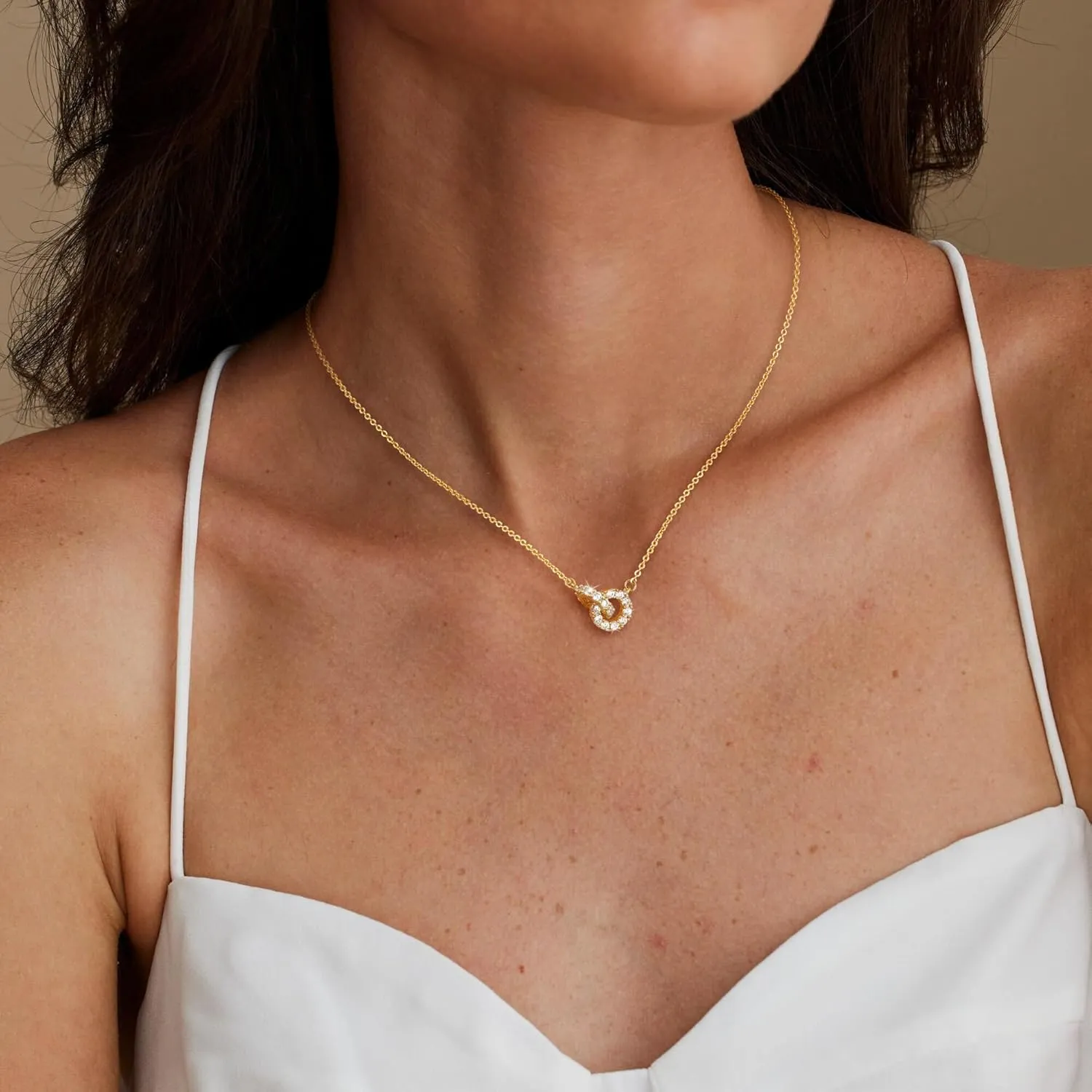 CHESKY Gold Diamond Pendant Necklace for Women, Dainty 14K Gold Plated CZ Pendant Necklace Trendy Cubic Zirconia Choker Necklaces for Women Simple Gold Everyday Jewelry Gifts
