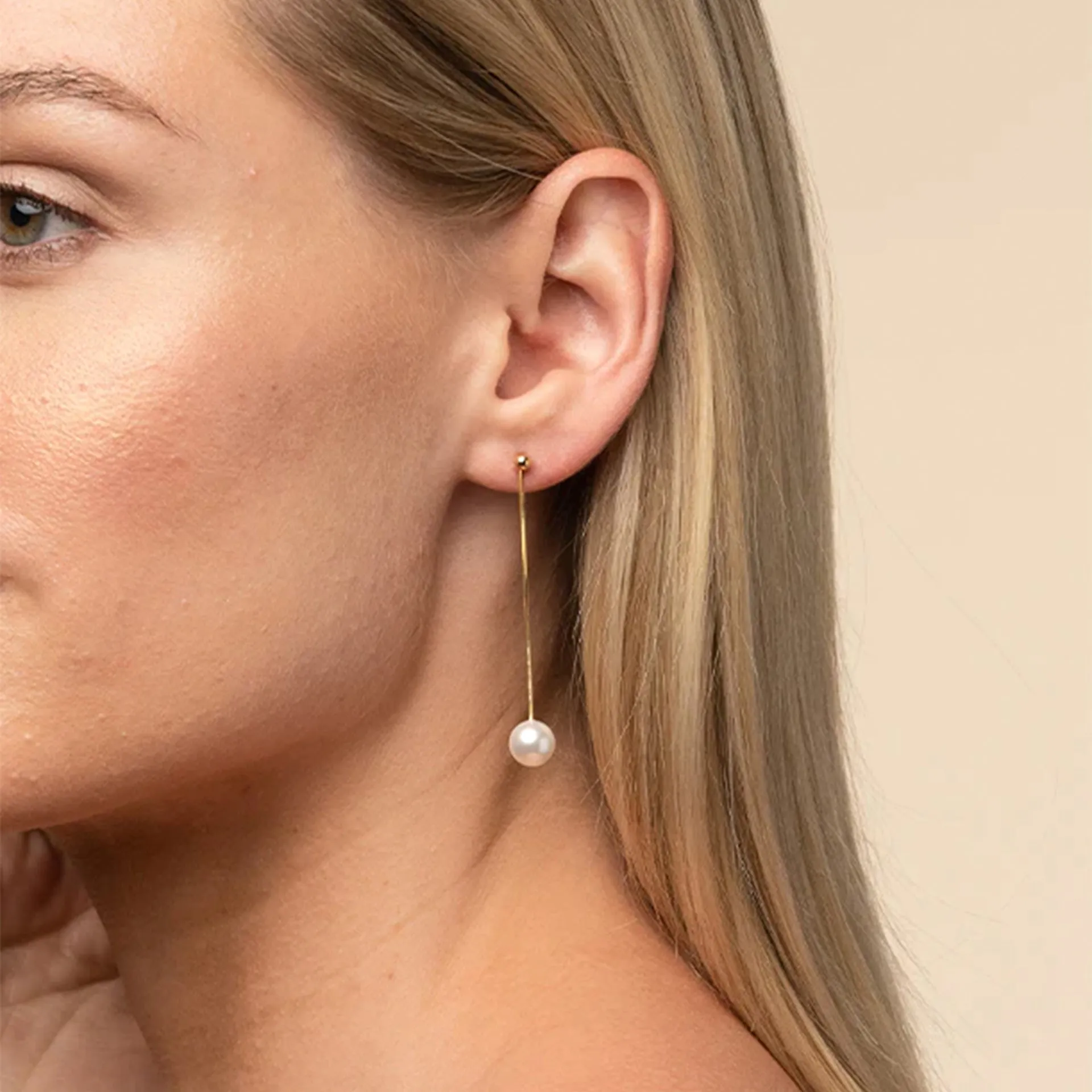 Dangled Pearl Earrings