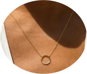 Diamond Necklaces for Women,14k Gold Plated Dainty Minimal Emerald Diamond Bezel Necklace for Women Trendy Flower Petal Necklace Jewelry Gifts for Women