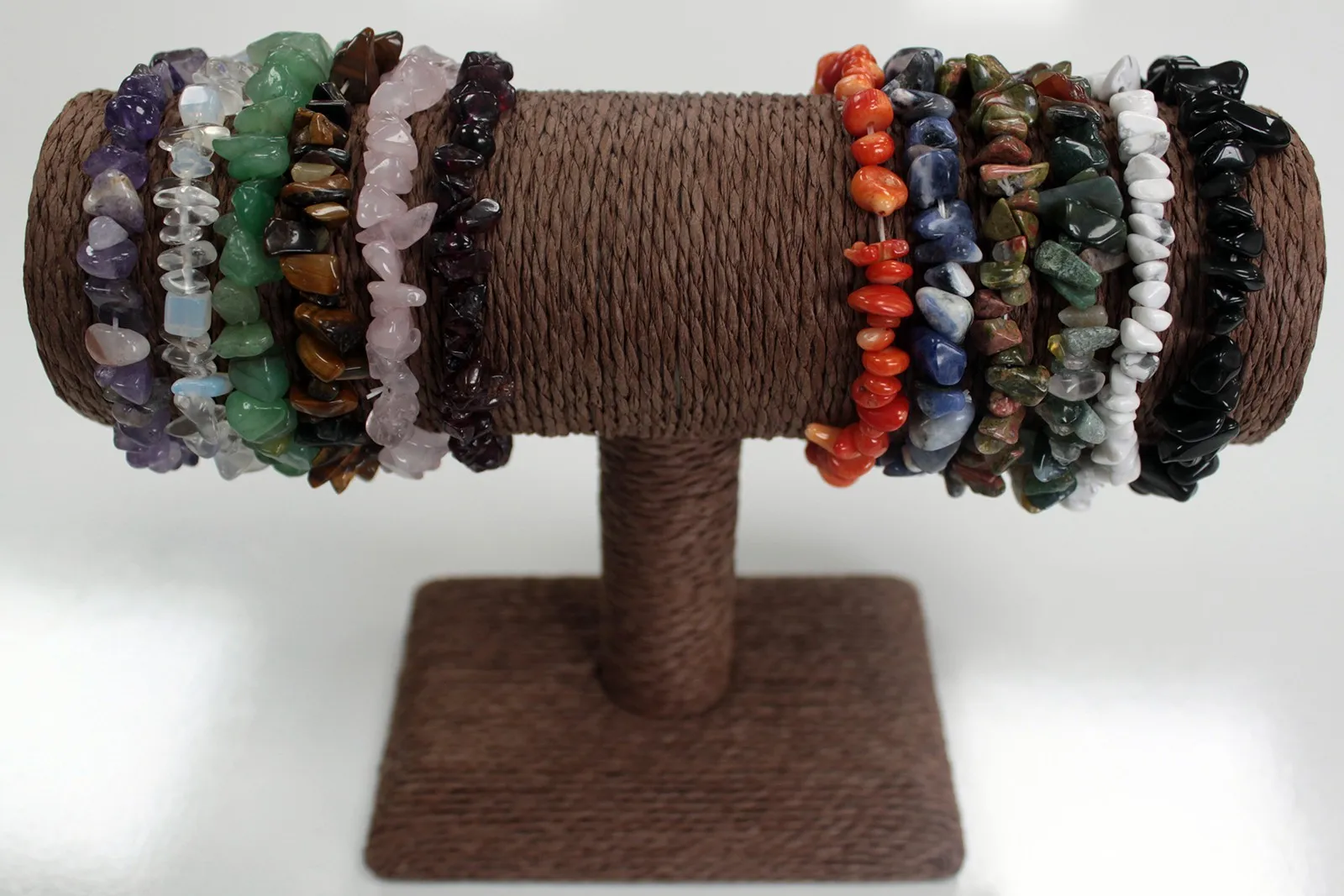 Elegant Chipstone Bracelet with Black Agate - Polished Natural Gemstone Chips on Elastic Thread