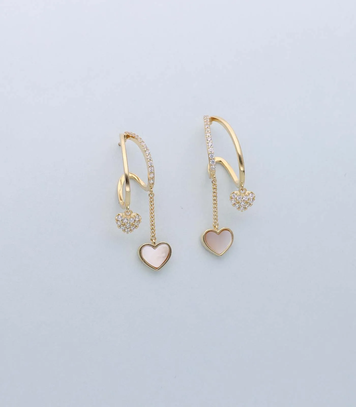 Glamorous heart shaped earrings(Silver)