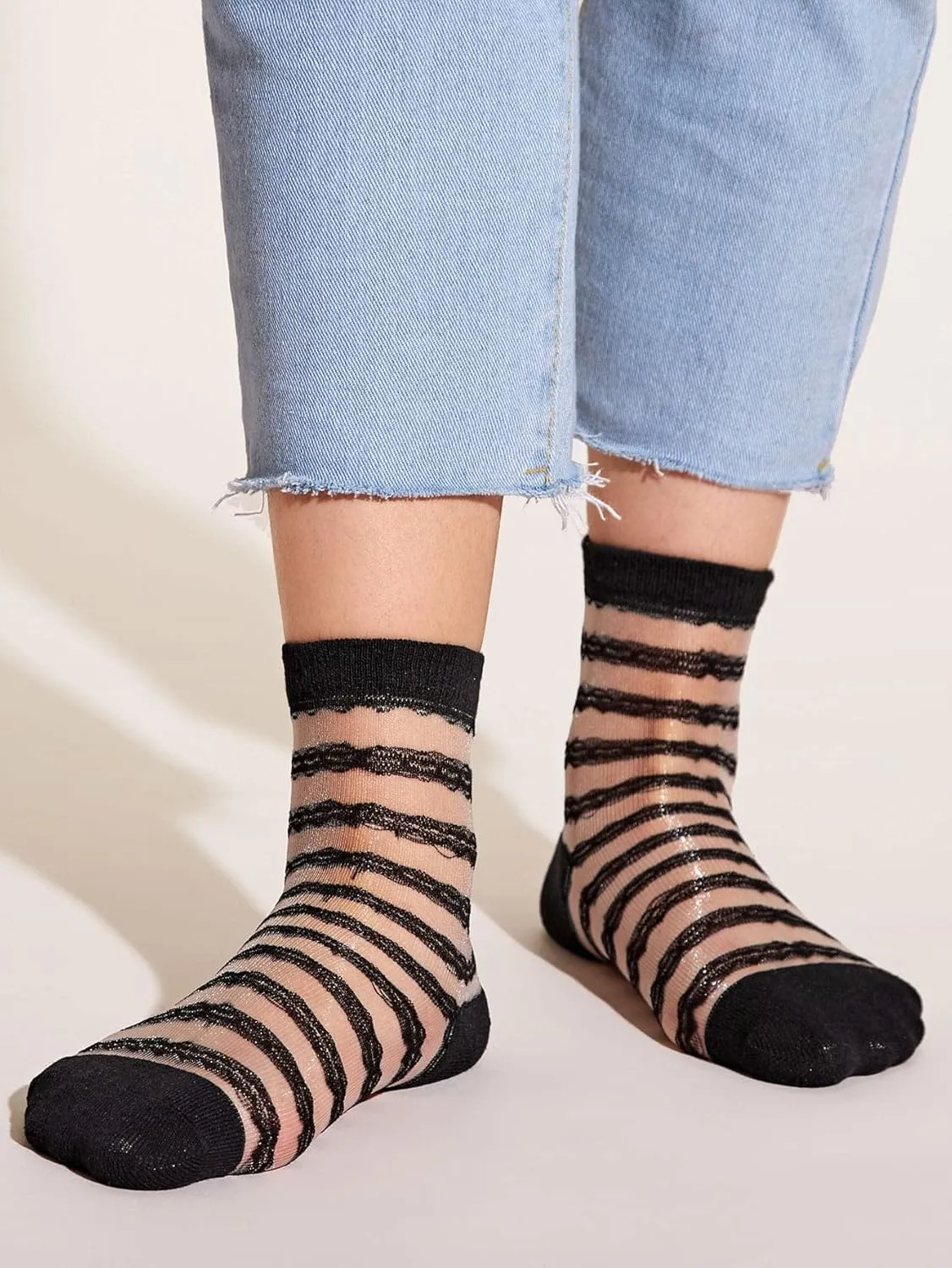 GORGLITTER Women's 4 Pairs Sheer Mesh Flower Patterned Thin Casual Crew Socks Transparent Cute Summer Socks