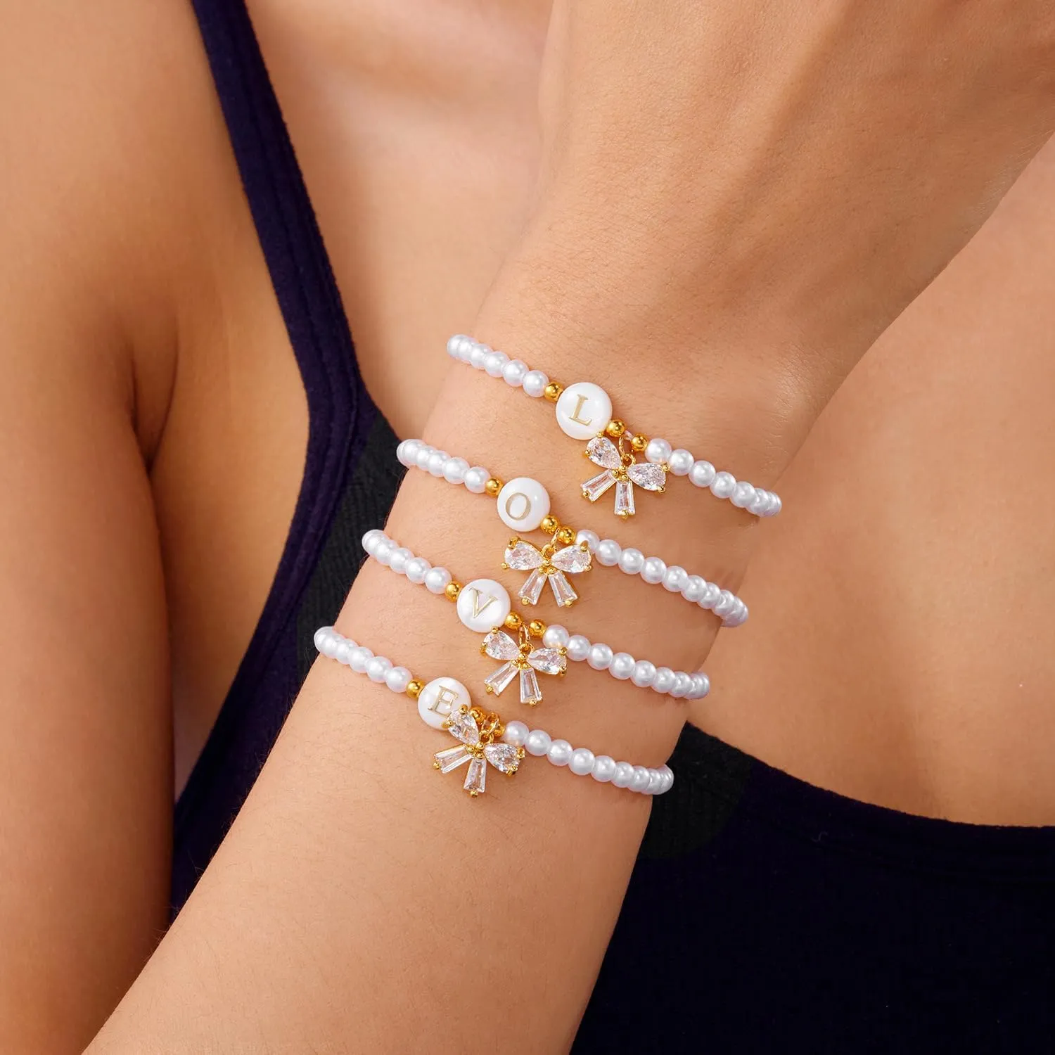 Initial Bracelets A-Z 26 Letters Pearl Bracelet with Bow Charms for Women Rhinestone Bow Bracelets Adjustable Jewelry for Mom Daughter Birthday Gift