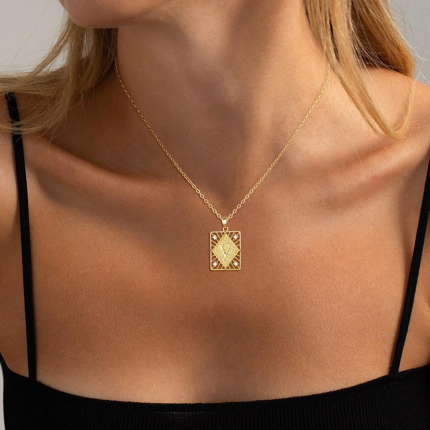 Initial Necklace for Women Dainty 14K Gold Plated Letter Pendant Choker Capital Alhpabets Monogram Name Personalized Charm Chain Necklaces Trendy Jewelry Gift