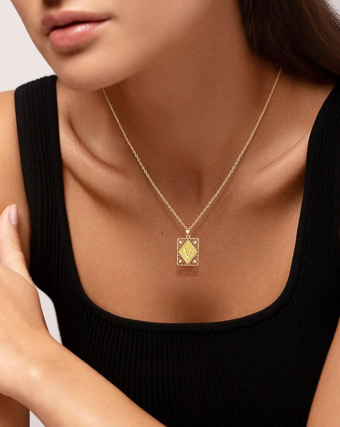 Initial Necklace for Women Dainty 14K Gold Plated Letter Pendant Choker Capital Alhpabets Monogram Name Personalized Charm Chain Necklaces Trendy Jewelry Gift
