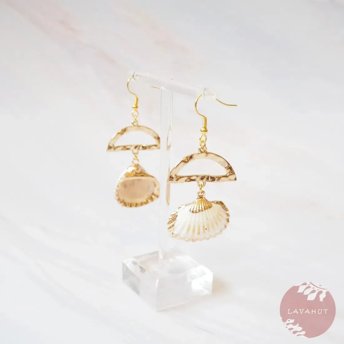 Jazzy White Ark Seashell Drop Earrings