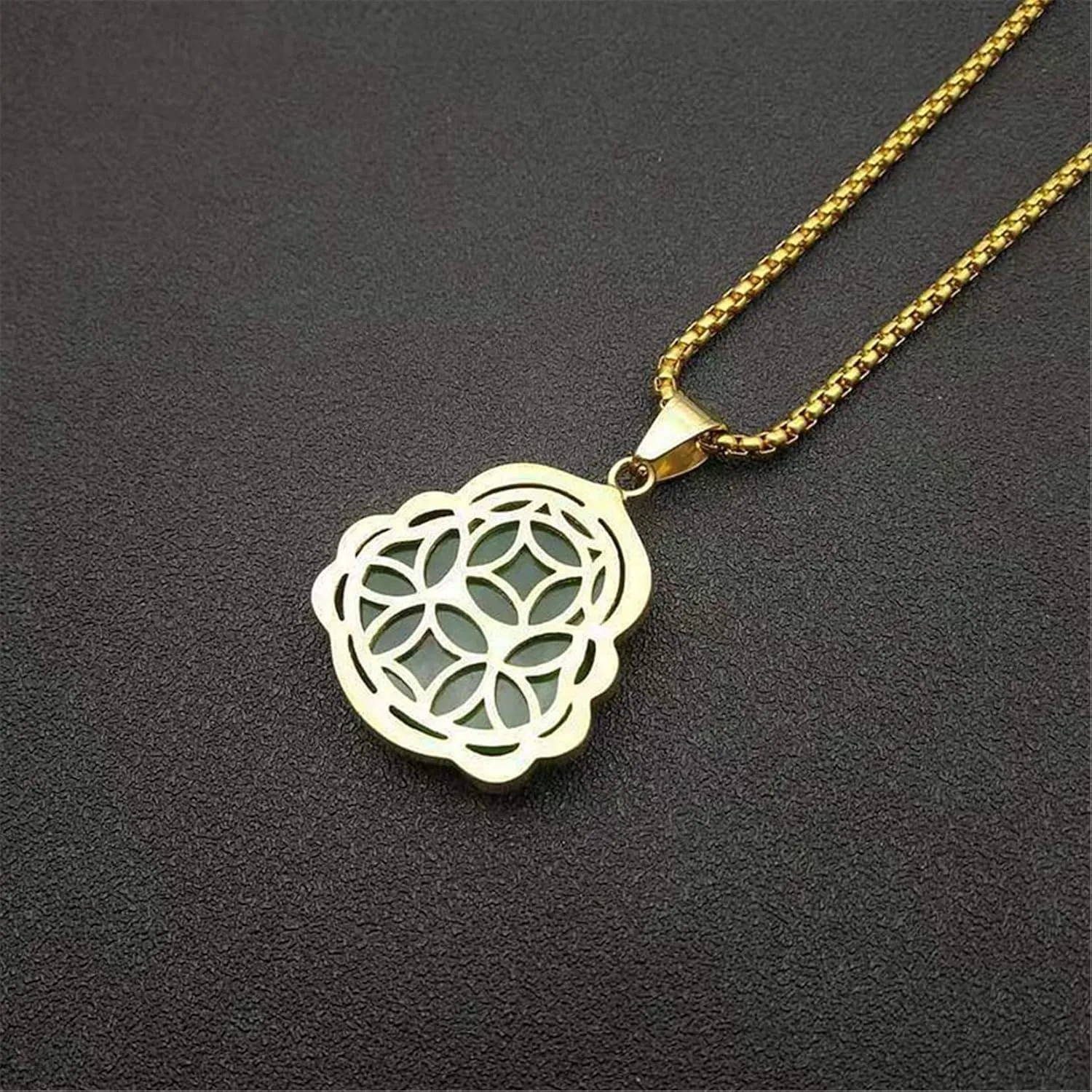 Laughing Buddha Necklace, Lucky Budda Necklace Jade Buddha Necklace Cubic-Zirconia Green Buddha Necklace Buddah Necklaces for Women Buddha Jewelry Good Luck