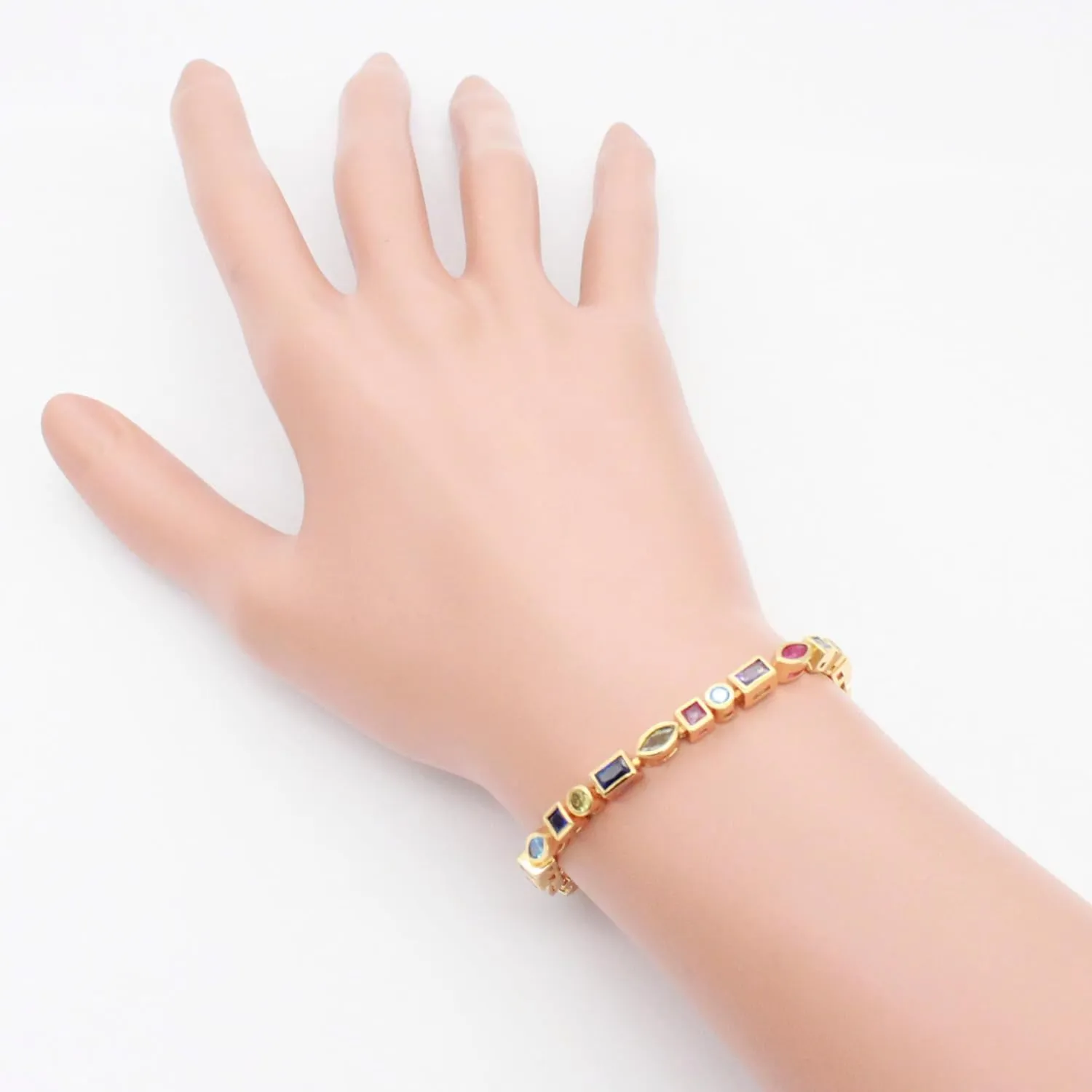 Lavencious Elegant 7" Tennis Bracelet Adorned with Sparkling Heart-Shaped AAA Cubic Zirconia for Women