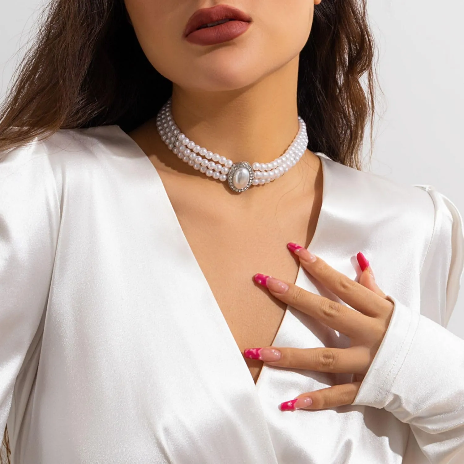 Layered Pearl Choker Rhinestone Faux Pearl Multi Strands Necklace for Women Wedding Party Prom Cosplay Costumes Jewelry