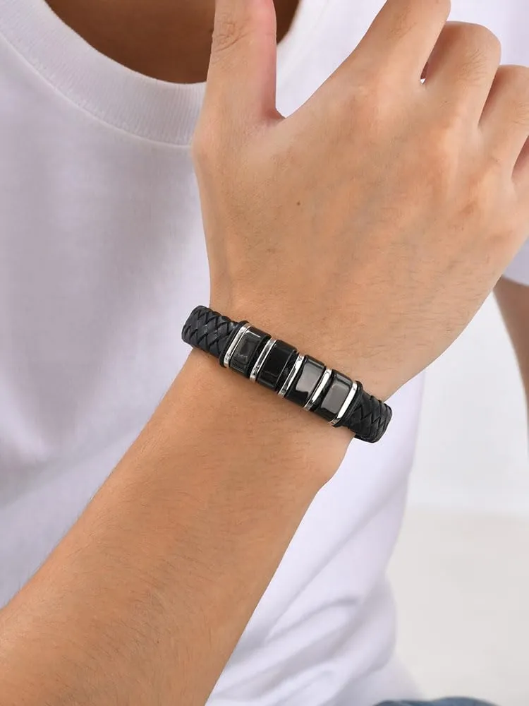 MEALGUET Personalized Bracelet for Dad with Family Names : Custom Engrave 2-6 Beads Bracelets Black Braided Leather Wristband,Customized Gifts for Father Dad Husband from Daughter Son Wife