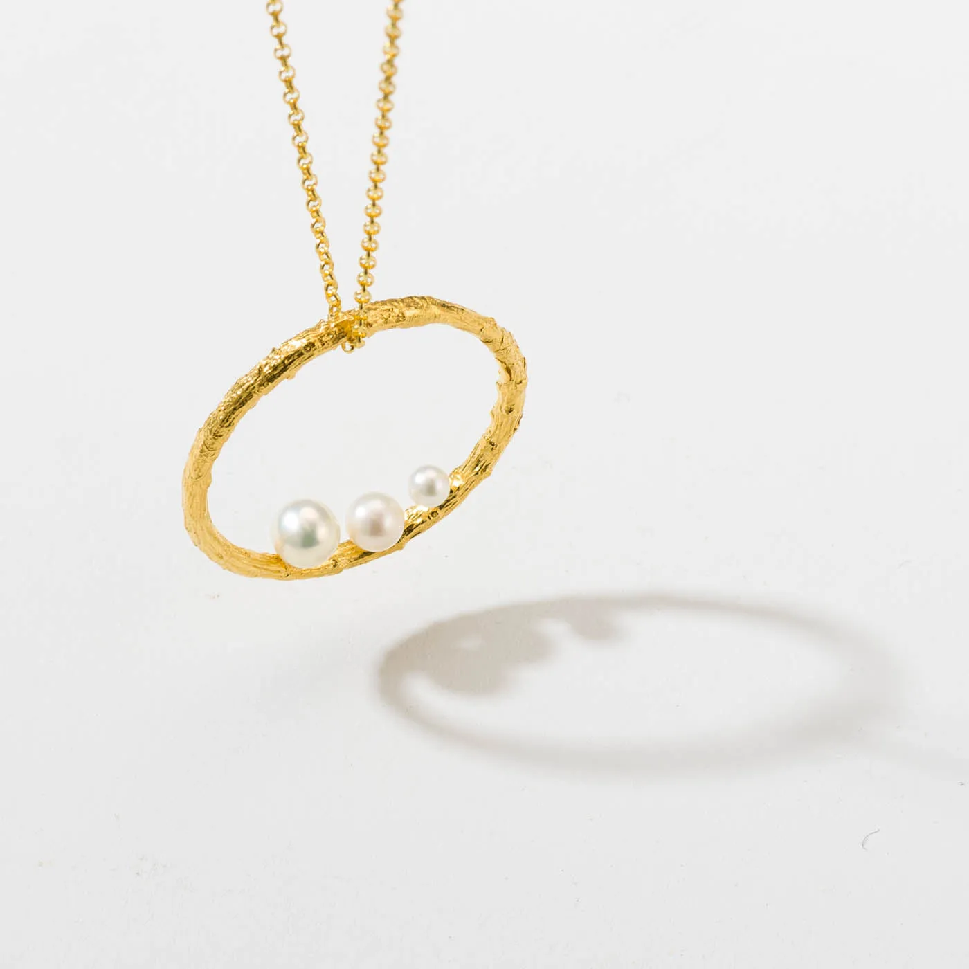 Medium branch hoop with pearls - sparkling necklace - silver 925 - gold plated