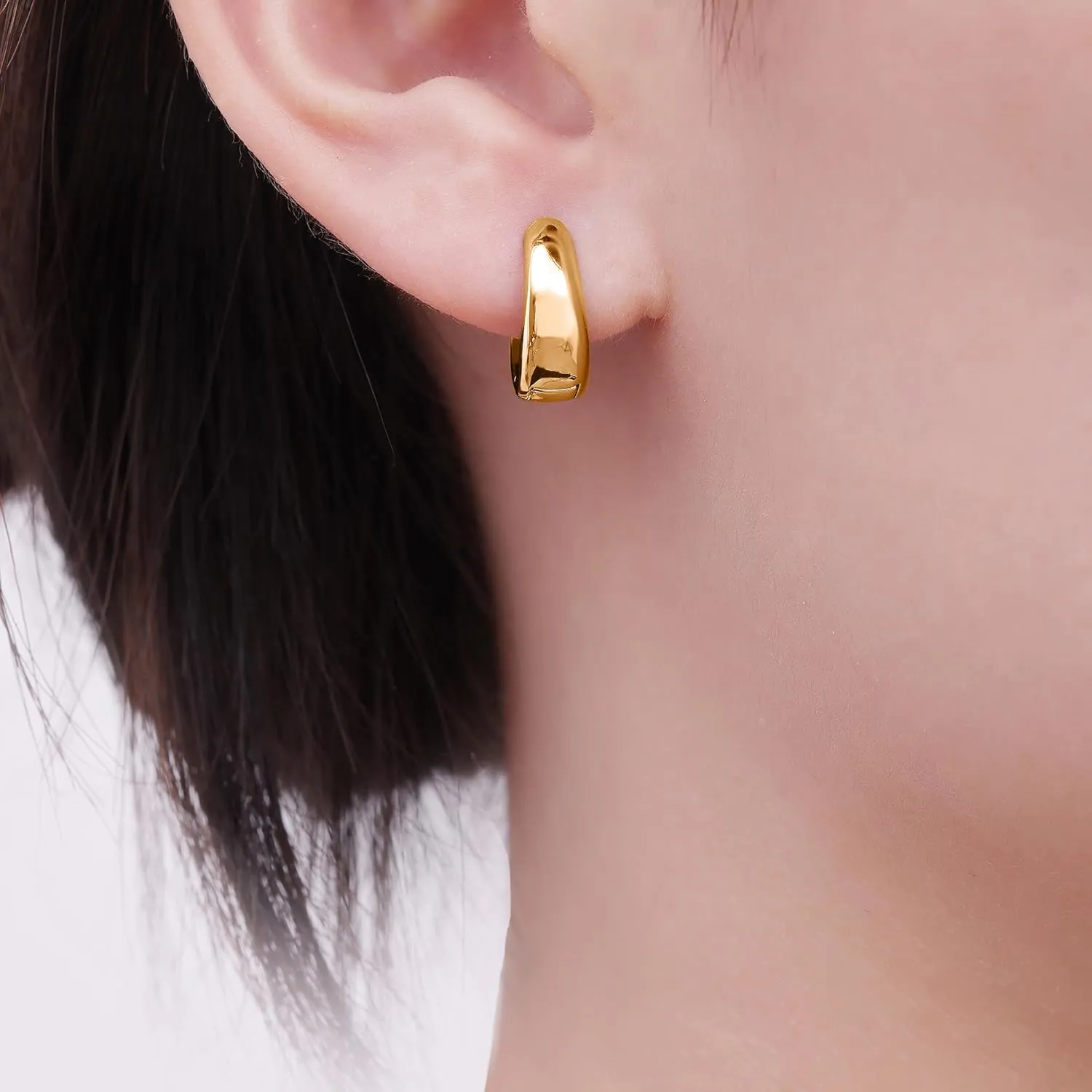 micuco Chunky Gold Hoop Earrings for Women - 18K Real Gold Plated Lightweight Hollow Hypoallergenic Earrings for Women