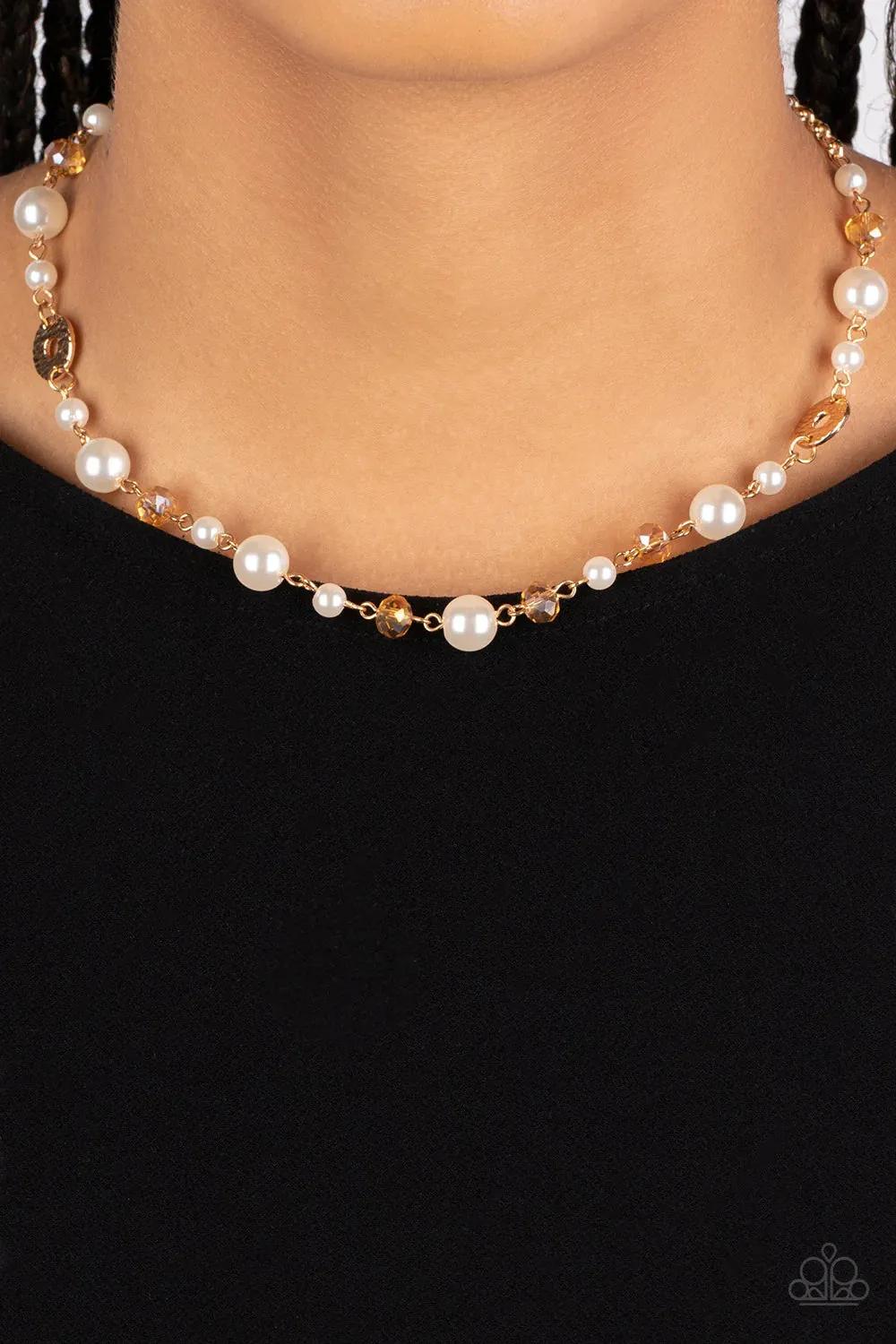 Paparazzi Traditional Transcendence - Gold Necklace - Fashion Fix Exclusive - January 2023