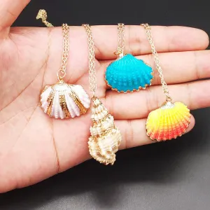 Puka Shell Necklace Natural Cowrie Shell Pendant Necklace Handmade Conch Seashell Charm Beach Jewelry for Women Gift Boho
