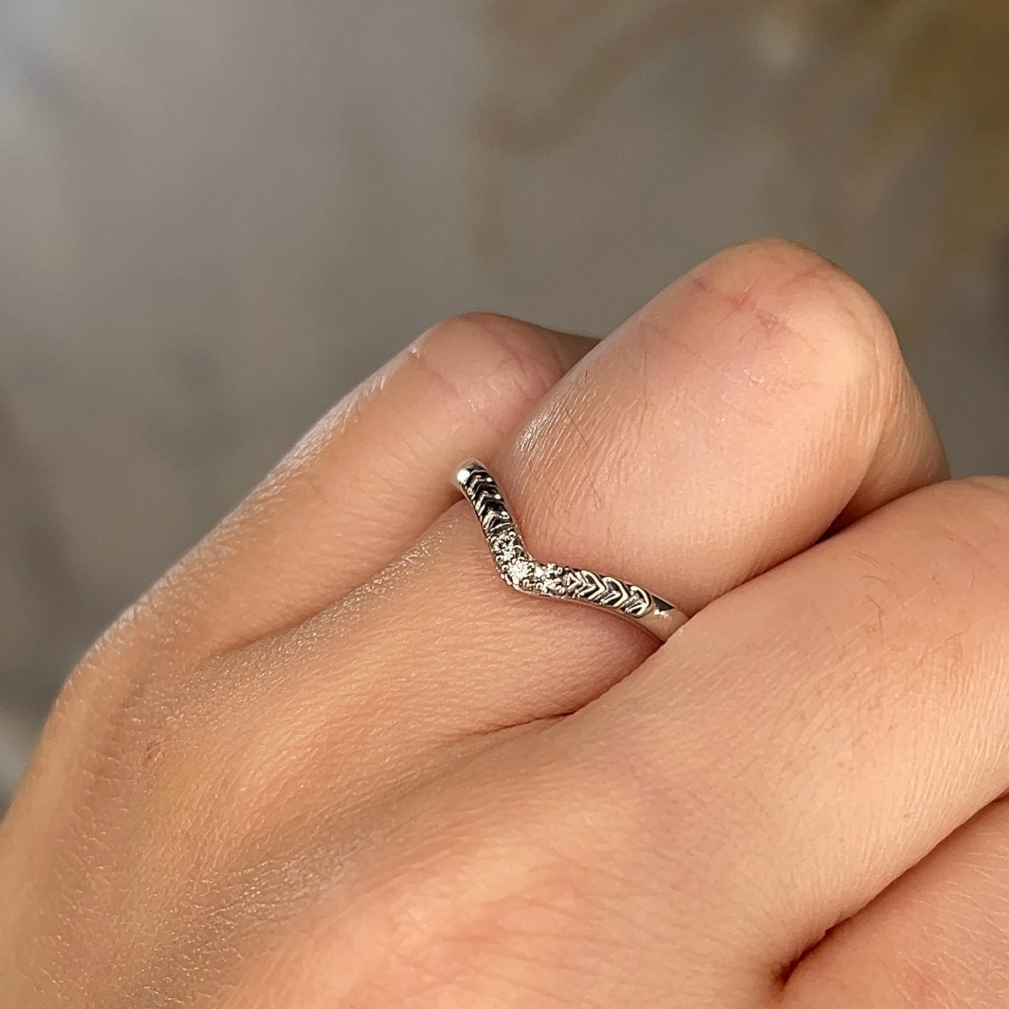 "Vera" Subtle Foliage V Shaped 0.06ct Diamond Eternity Ring ET40