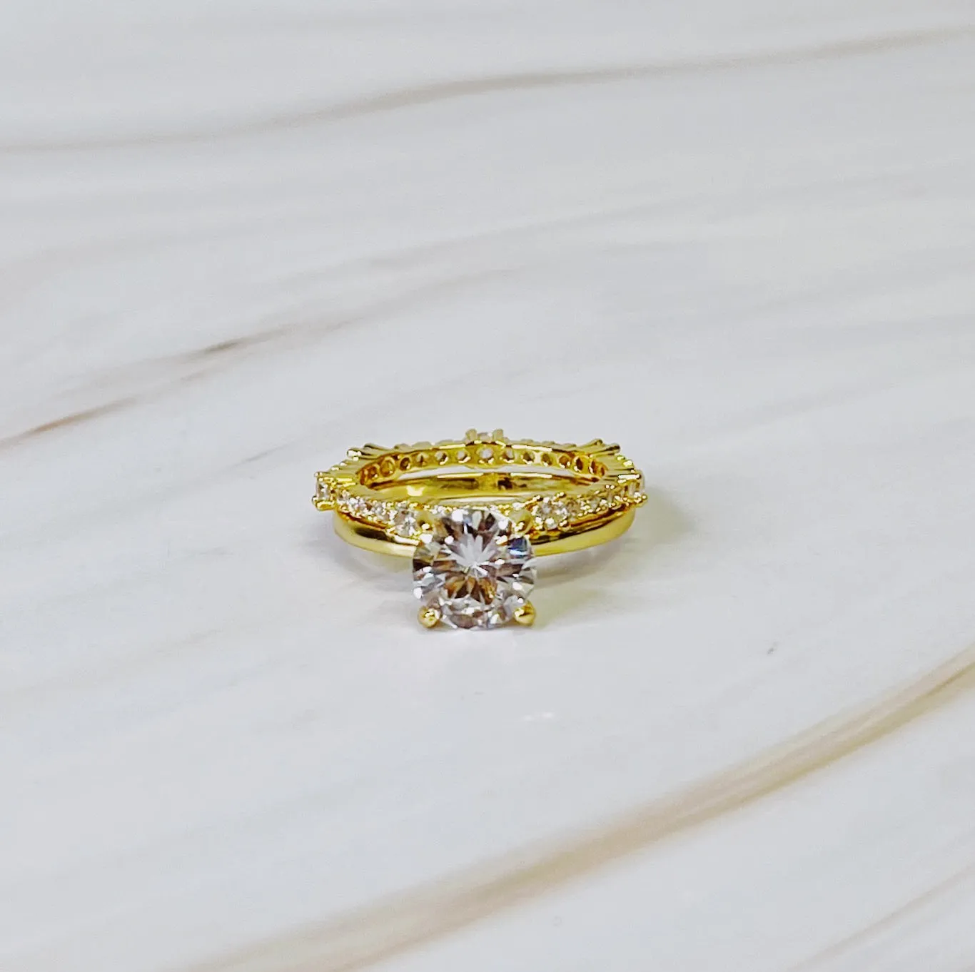 Romantic Round Cut Solitaire Ring Set Of 2