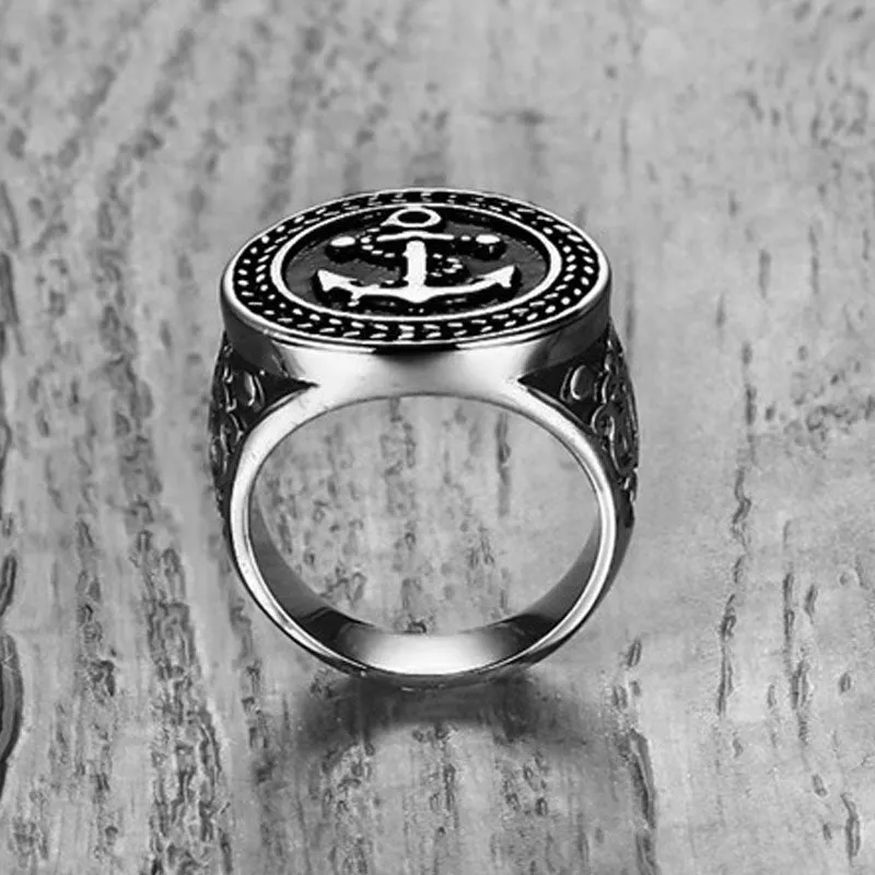 ROUND ANCHOR SIGNET RING