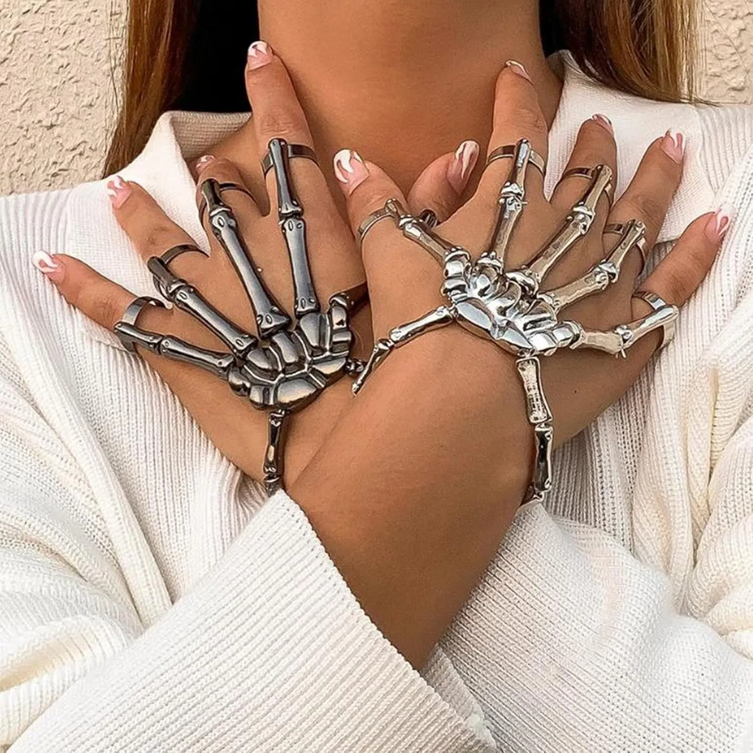 Skeleton Hand Bracelet Halloween Jewelry Decoration Skull Skeleton Hands with Snake Full Finger Rings for Women Men Punk Goth Bracelets Rings Jewelry Halloween Cosplay