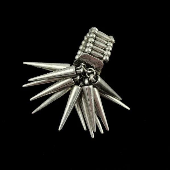 Stretch Ring with Rivets