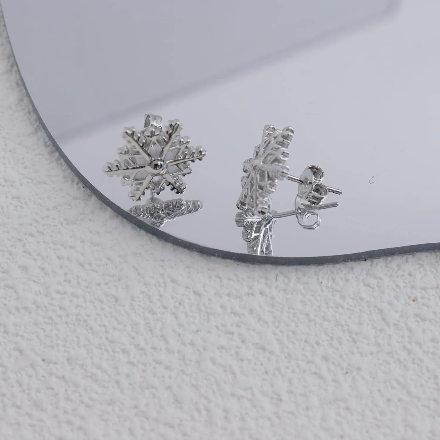 ToHeart Snowflake Earrings for Womens Minimalist Silver Snowflake Earrings Dangle for Womens