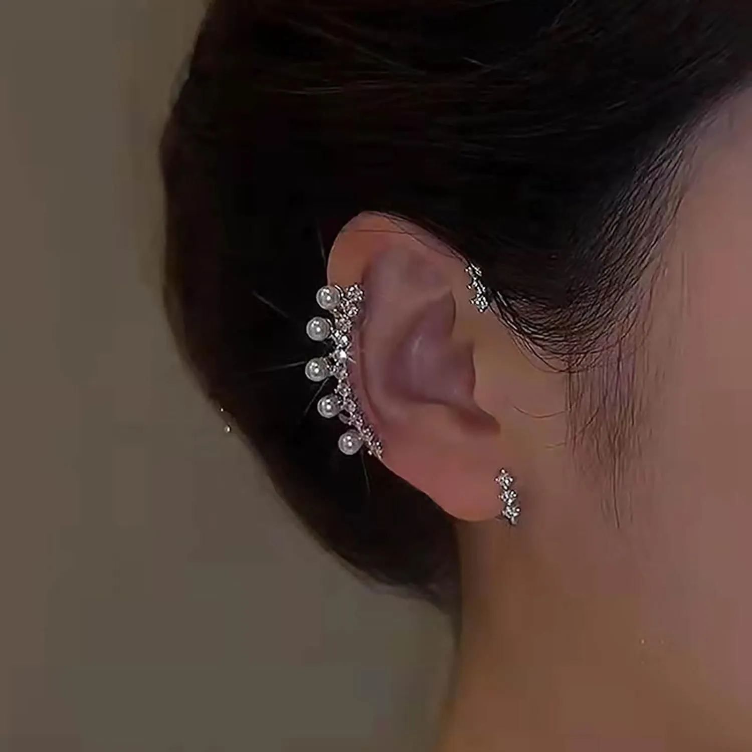 Vintage Pearl Ear Climber Cuff Earrings Pearl Ear Crawler Earring Silver Cz Ear Wrap Earring Pearl Ear Cuff Earring Pearl Rhinestone No Piercing Earring Jewelry for Women (Left)