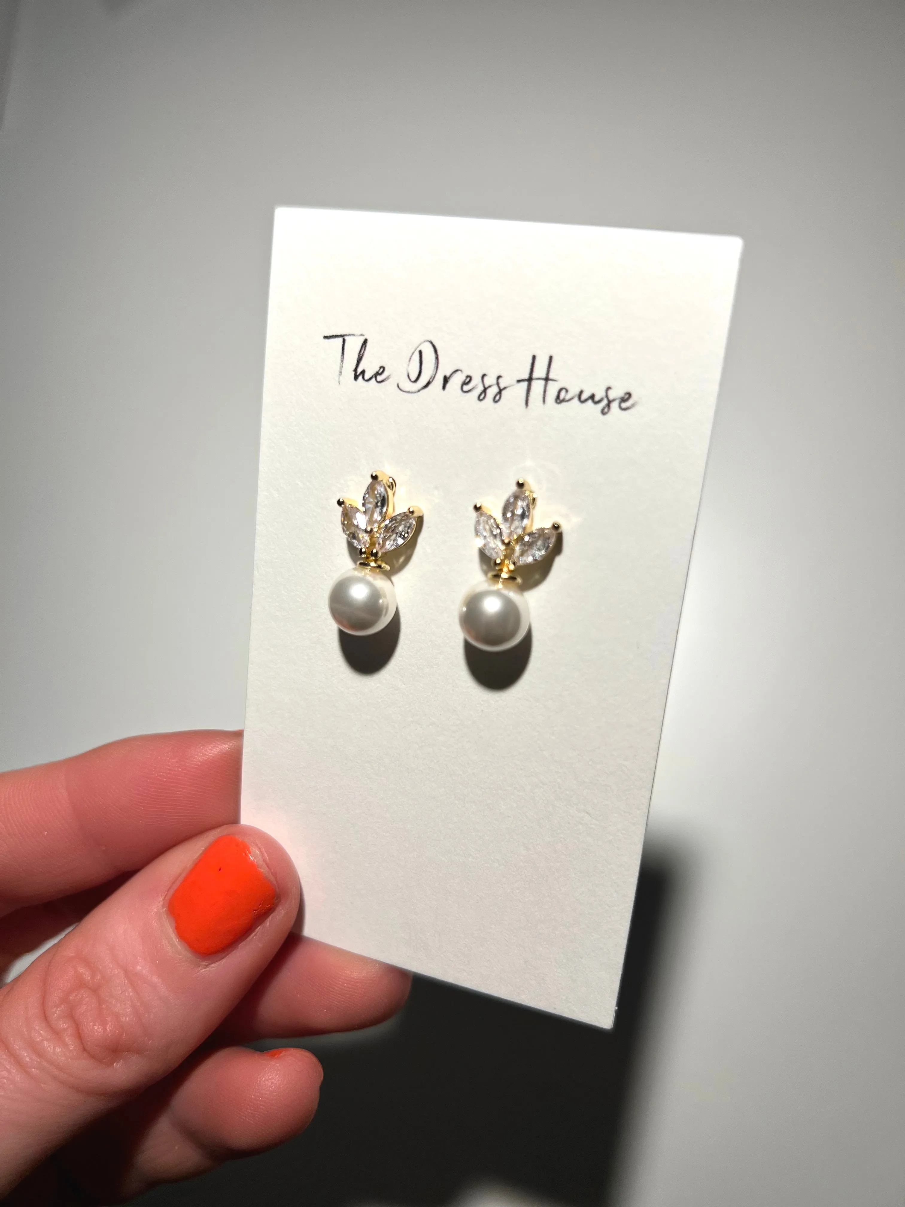 Willow - Gold Pearl Earring